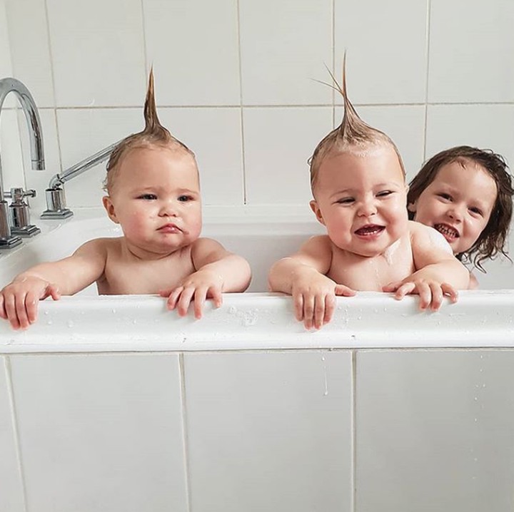 <p>Diisengi oleh kakaknya, rambutnya dibikin gaya mohawk. (Foto: Instagram @daughtersanddreams)</p>