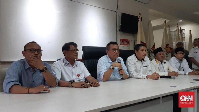 Ketika dikonfirmasi terpisah, PKS menyebut pembatalan rencana pertemuan dilakukan oleh Partai Gerindra.