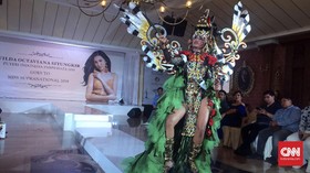 Pesona Busana Suku Dayak dalam Miss Supranational 2018