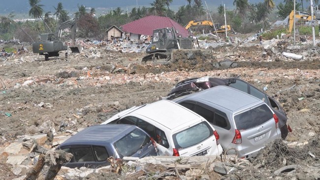 Potensi gempa dan tsunami di Sulawesi Tengah tak hanya ancaman dari pergerakan sesar Palu-Koro saja, tetapi juga sesar lainnya seperti Sesar Makassar Strait.