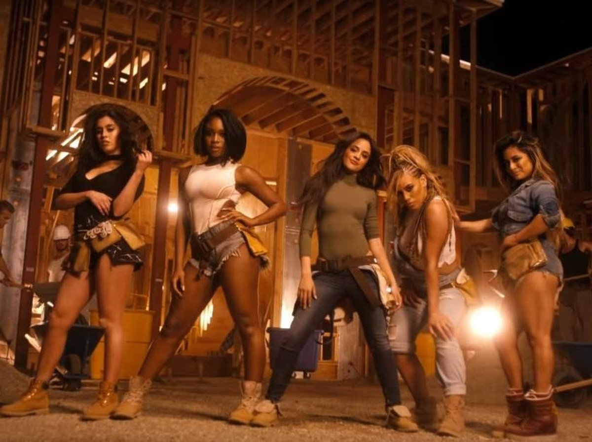 Camilla Cabello tengah menjadi sorotan para media dalam maupun luar negeri&period; Ia berhasil didaulat sebagai peraih piala MTV EMA 2018 terbanyak&comma; yaitu empat piala&period;