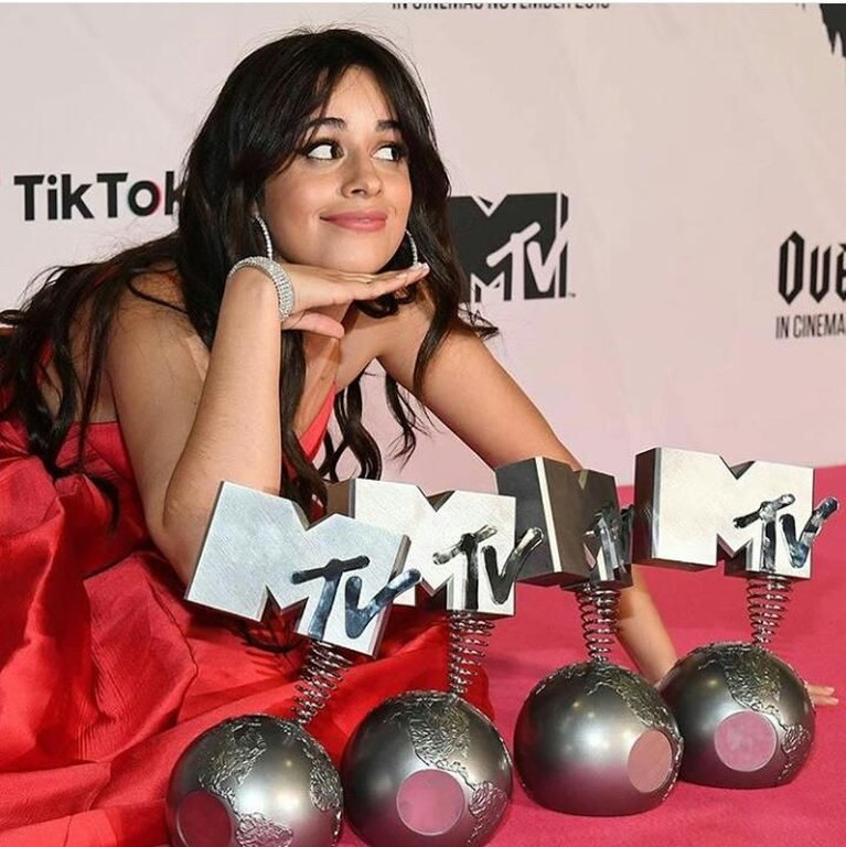 Acara penghargaan musik MTV EMA 2018 baru saja dilaksanakan di Bizkaia Arena, Spanyol, Minggu (4/10). Beberapa pemenang pun mengunggah wajah bahagia mereka.