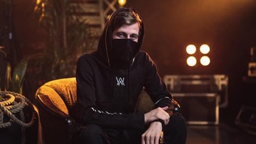 Lirik Lagu Play Alan Walker K 391 Tungevaag Dj Mangoo