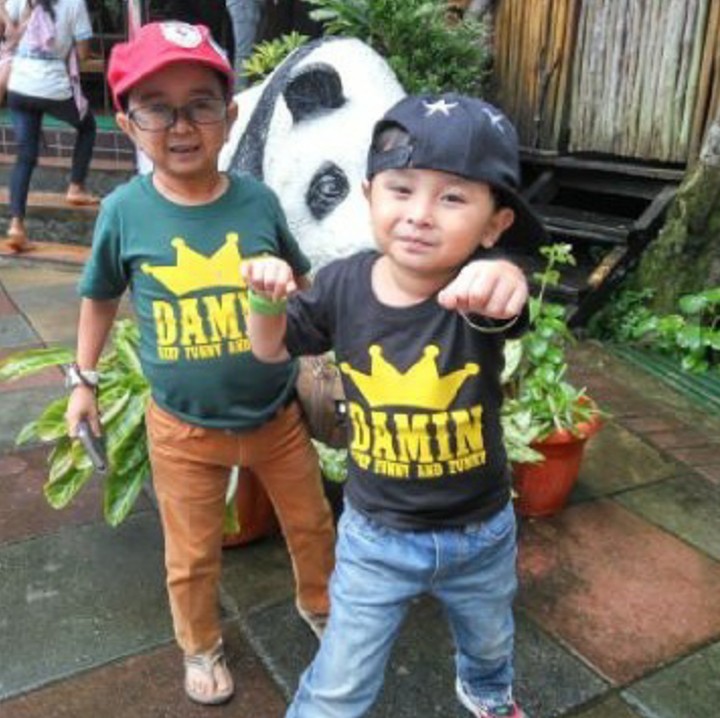 <p>Ketika diajak Ayah <a href="https://m.detik.com/hot/celeb/4287863/sudah-temukan-calon-istri-daus-mini-minta-doa-nikah-lagi" target="_blank">Daus Mini</a> pergi tamasya. Senang sekali sepertinya ya, Bun? ( Foto: Instagram @dausminiasli)</p>