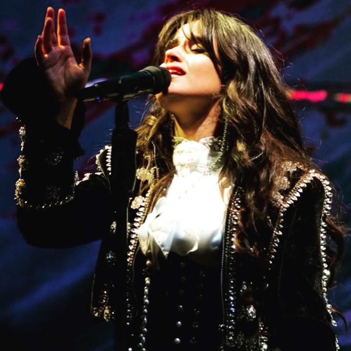 Camilla Cabello tengah menjadi sorotan para media dalam maupun luar negeri&period; Ia berhasil didaulat sebagai peraih piala MTV EMA 2018 terbanyak&comma; yaitu empat piala&period;