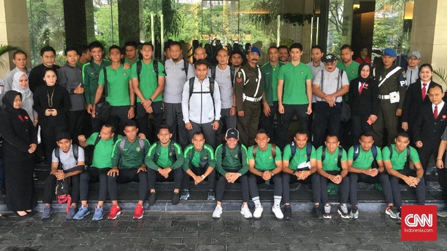 Timnas Indonesia berangkat ke Singapura pada Selasa (6/11) untuk menjalani laga perdana Piala AFF 2018.