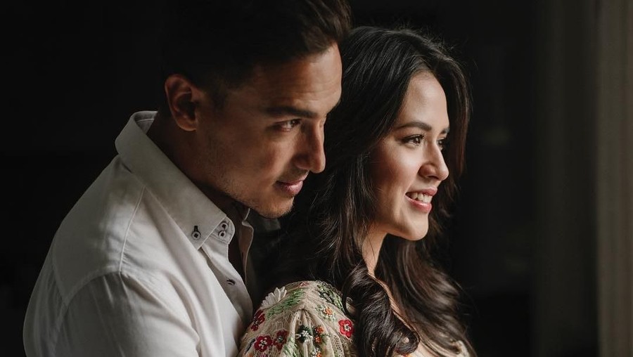 Raisa akhirnya mengunggah foto sang putri di akun Instagram miliknya.
