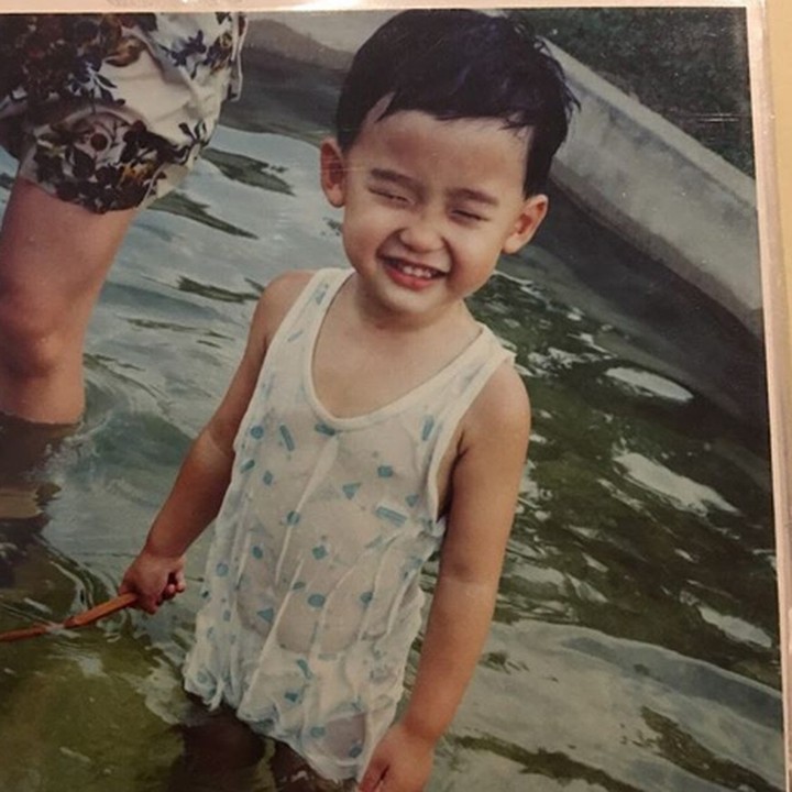 <p>Dari kecil sudah ganteng ya, Bun? (Foto: Instagram @jongsuk0206)</p>