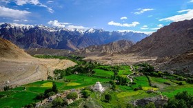 Terlalu Banyak Turis di Himalaya, Kerusakan Alam Mengancam