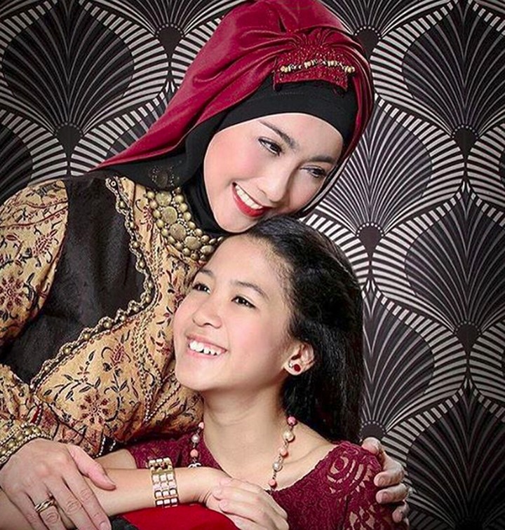 Desy Ratnasari Dan Anaknya - Desy Ratnasari Diprotes Anak Gara-Gara