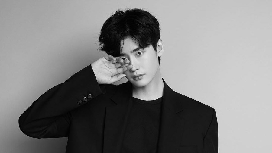 Lee Jong Suk