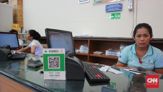 Alipay dan WeChat Pay menggandeng empat bank nasional guna melayani transaksi pembayaran turis asal China di Indonesia.