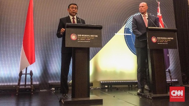 Pemerintah Indonesia mengedepankan pendekatan lunak dengan merangkul mantan militan guna membongkar jaringan teroris di Asia Pasifik.