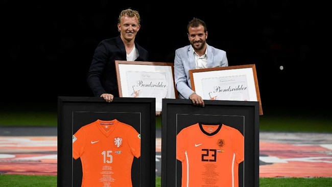Mantan pemain timnas Belanda Rafael van der Vaart memutuskan pensiun lebih cepat dari keinginannya karena tak kunjung pulih dari cedera.