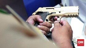 Wamenhan Minta PT Pindad Maksimalkan Produksi Alutsista