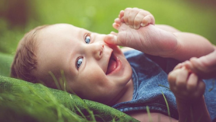 20 Nama Bayi  Laki  Laki  dengan Arti Penyabar Halaman 2