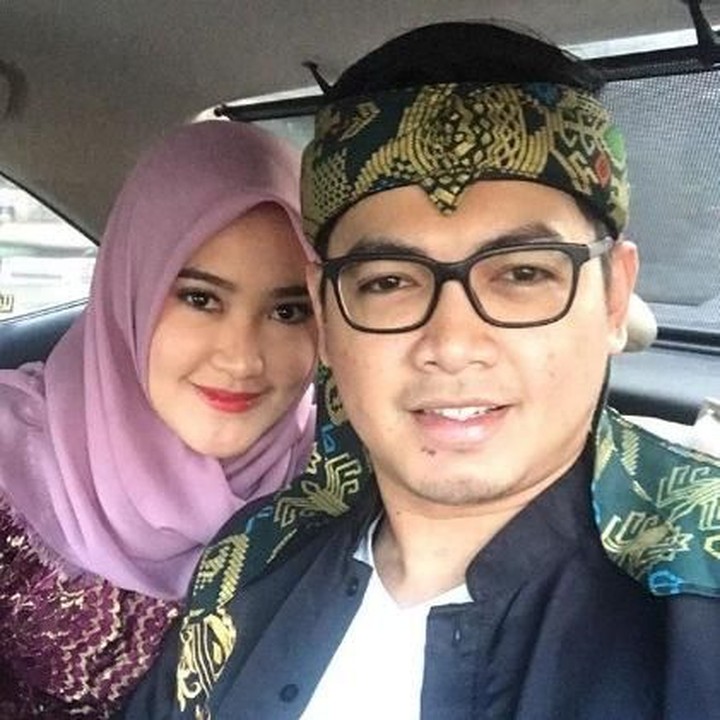 <p>Setelah menjadi istri Tommy Kurniawan, Lisya selalu setia menemani ke mana pun Tommy pergi. (Foto: Instagram @tommykurniawann)  <br /><br /></p>