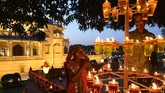 FOTO: Bermandikan Cahaya di Perayaan Diwali Bagi masyarakat India yang mayoritas adalah pemeluk Hindu, Festival Diwali amat penting sebagai simbol menangnya kebaikan melawan kejahatan.