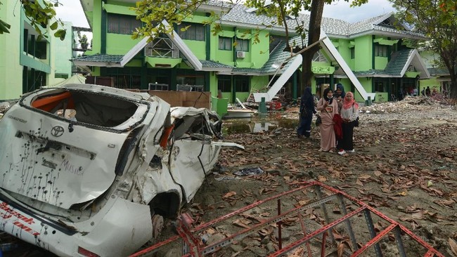 Bantuan kepada korban gempa Palu dan Donggala dapat disalurkan ke rekening DOMPET AMAL TRANS CORP pada Bank Mega dan Bank BCA.