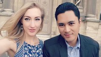 <p>Putra pertama Bambang Trihatmodjo, <a href="https://hot.detik.com/celeb/4292437/bambang-trihatmodjo-bakal-punya-cucu-varsha-strauss-disebut-sudah-hamil?mphot=" target="_blank">Panji Trihatmodjo</a> mengikat janji suci dengan tunangannya Varsha Strauss pada 3 Agustus 2018. (Foto: Instagram @varshaadhikumoro)</p>