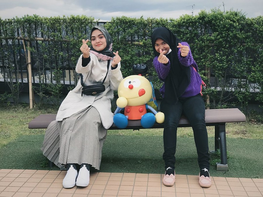 Ketika sang mantan segera menikah, Vebby Palwinta justru terlihat semakin cantik dan menawan.