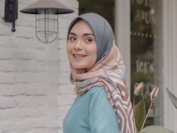 Mantan Menikah, Intip 4 Foto Adem Vebby Palwinta Berhijab