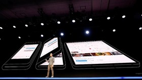 Google Bakal Bekali Android agar Bisa Dipakai di Ponsel Lipat