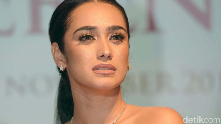Simak berita terpopuler HaiBunda hari ini, mulai dari fakta-fakta perceraian Alexandra Gottardo hingga tips menggoreng pisang agar krispi dan matang merata.