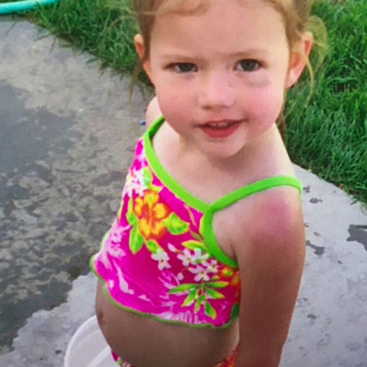 <p>Sejak kecil Mackenzie Foy memang sudah menggemaskan ya, Bun. (Foto: Instagram/mackenziefoy)</p>
