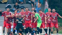 <p>Yusuf juga masih aktif bermain bola, Bun. (Foto: Instagram @mahardikayusuf)</p>