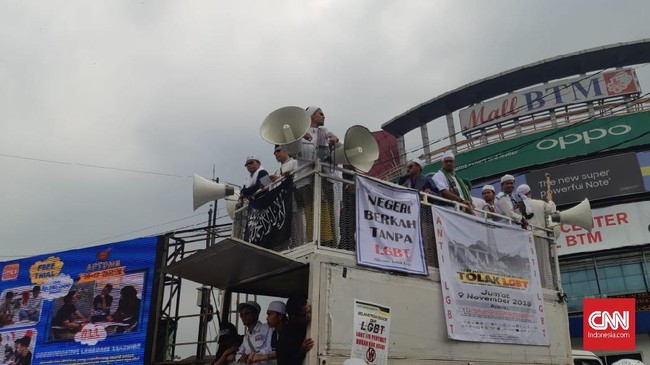 Ketua Forum Masyarakat Bogor Anti LGBT Ustaz Abdul Halim yang memimpin aksi mengaku tidak memegang data pasti jumlah LGBT di kota Bogor.