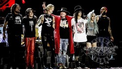 Guns N' Roses Bantah Axl Rose Ngamuk di Panggung Buenos Aires karena Drummer Baru