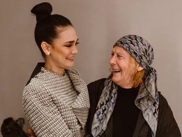 img-title Pengakuan Luna Maya Biayai Operasi Ibunda Rp100 Juta Pakai BPJS
