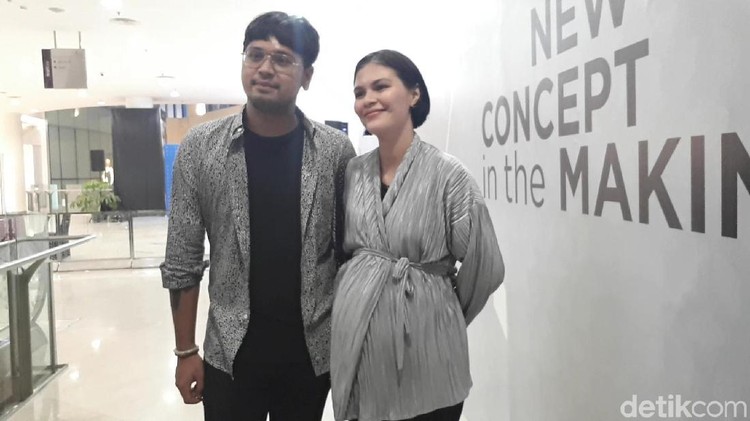 Menyiapkan Kelahiran Si Kecil seperti Petra Sihombing Persiapan berikut perlu dimiliki calon orang tua seperti Petra Sihombing dan istri, Firrina, dalam menyambut lahirnya si kecil.