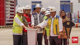 Jokowi Jajal Trans Jawa dari Surabaya hingga Semarang