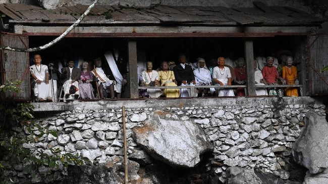 FOTO: Rambu Solo, Pemakaman Miliaran Rupiah di Toraja