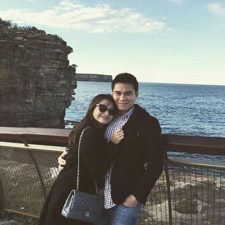 <p>Acha Septriasa dan Vicky Kharisma menikah pada Desember 2016 lalu. Sebelumnya, pasangan ini sempat menjalin hubungan jarak jauh atau Long Distance Relationship (LDR) Jakarta-Australia lho. (Foto: Instagram/ @septriasaacha)</p>