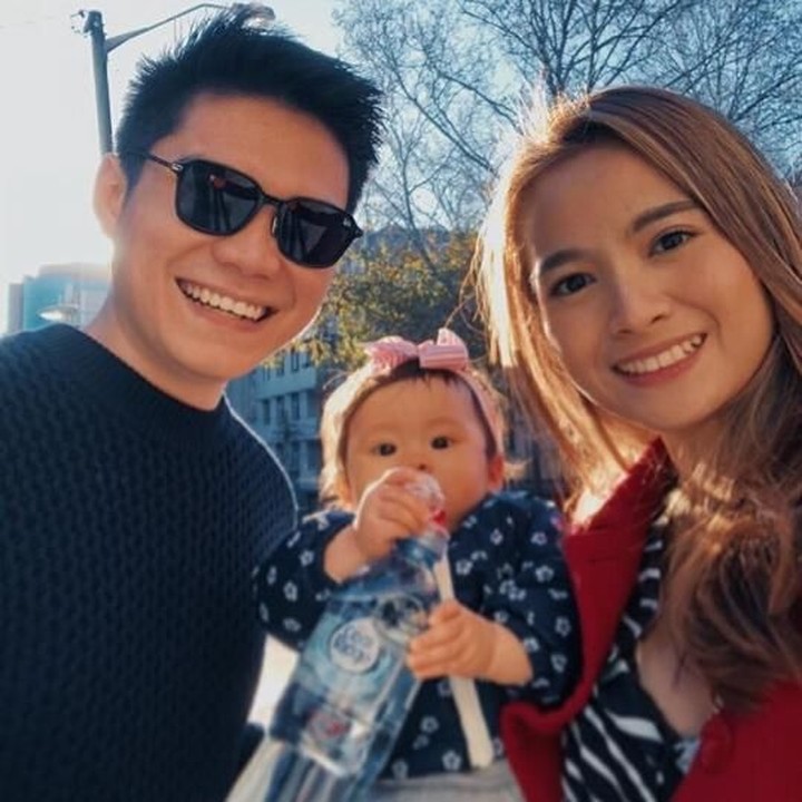 <p>Pasangan ini sekarang dikaruniai seorang anak perempuan yang lucu bernama Bridgia Karlina atau biasanya disapa Brie. (Foto: Instagram/ @septriasaacha)</p>