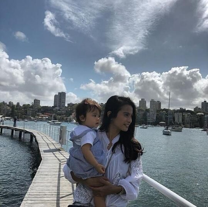 <p>Saat ini mereka sudah menetap di Australia karena Vicky bekerja di negeri kangguru tersebut. (Foto: Instagram/ @septriasaacha)</p>