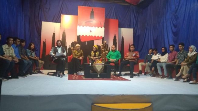 Di acara promosi TV lokal ini dijelaskan akses, amenitas, dan atraksi Danau Toba.