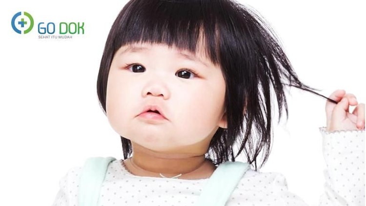 Bun, coba pakai 4 bahan alami ini untuk melebatkan rambut si kecil.