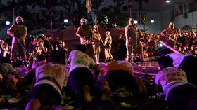 Drama Hari Pahlawan, Penonton di Rel di Luar Kendali Panitia