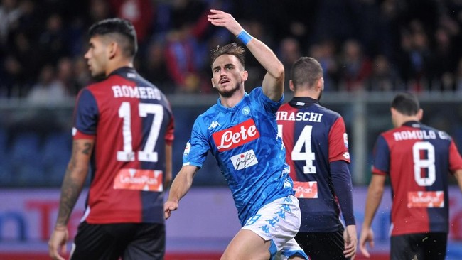 Sempat tertinggal 0-1, Napoli sukses mengalahkan Genoa 2-1 pada laga Liga Italia Serie A di Stadion Luigi Ferraris, Sabtu (10/11).