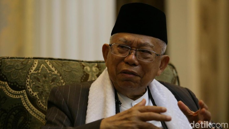Sebelum gunakan hak pilih di Pemilu 2019, Ma'ruf Amin tak lupa menjalankan rutinitas hariannya: sarapan dan olahraga.