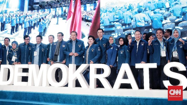 Demokrat memfokuskan diri memenangkan Pileg 2019 karena lebih menguntungkan ketimbang mendukung penuh pemenangan Prabowo-Sandiaga di Pilpres 2019.