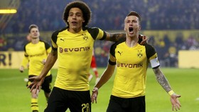 FOTO: Borussia Dortmund Jungkalkan Bayern Munchen
