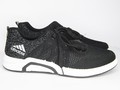 Di Balik Larisnya Sepatu 'Hampir Adidas'