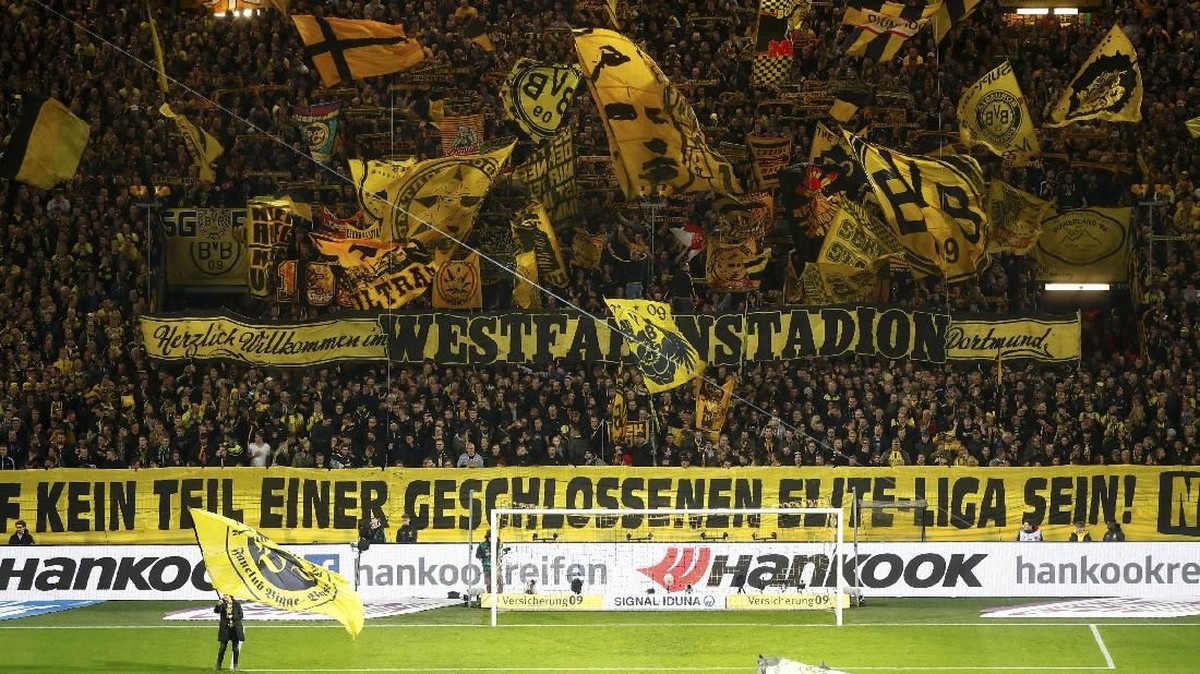 FOTO: Borussia Dortmund Jungkalkan Bayern Munchen
