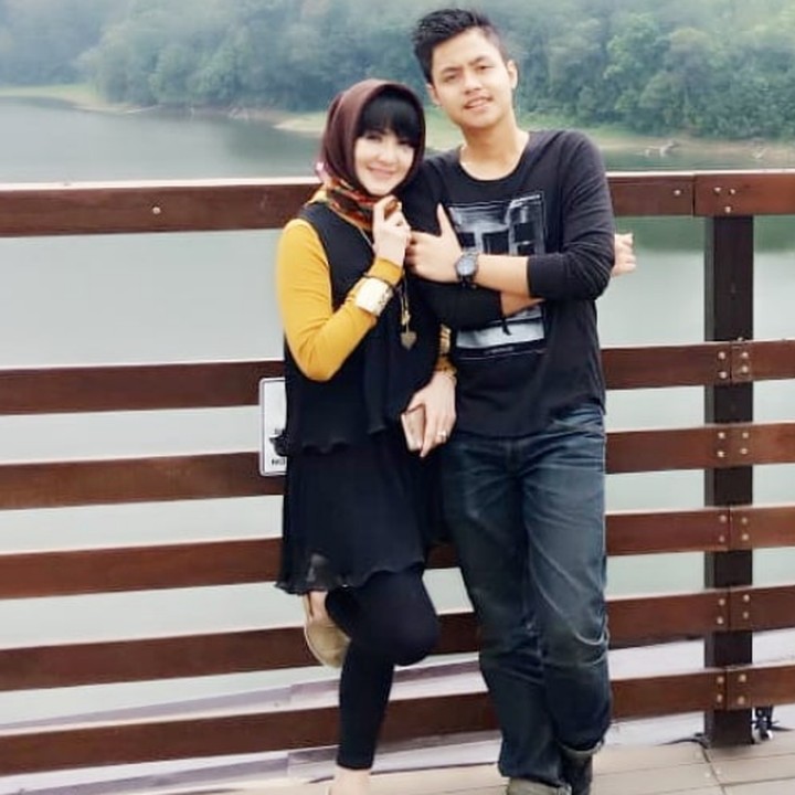 <p><a href="https://hot.detik.com/music/d-3270980/album-3-dekade-perjalanan-karier-ita-purnamasari" target="_blank">Ita Purnamasari</a> bilang, dia pernah disangka jalan sama berondong kalau lagi berdua dengan Fernanda. (Foto: Instagram @itadyahpurnamasari)Ita</p>