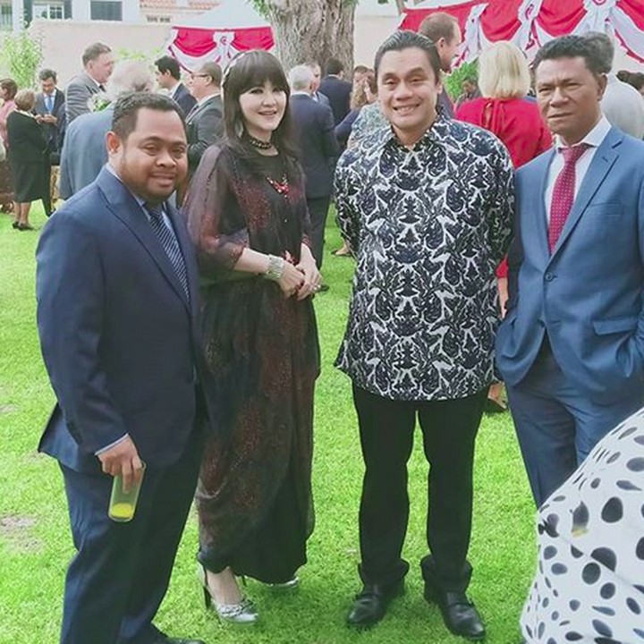 <p>Ita saat ini masih menyanyi lho, Bun. Bahkan dia mengeluarkan album baru pada September 2018. (Foto: Instagram @itadyahpurnamasari)Ita</p>